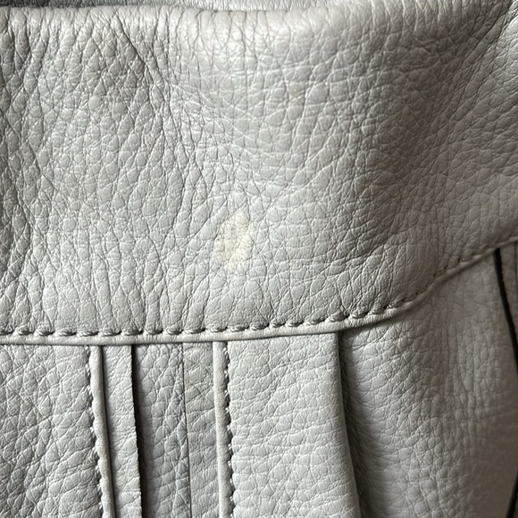 B. Makowsky  shoulder/Crossbody bag leather Light gray  Silvertone Hardware EUC - Picture 6 of 17